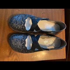 Reiker shoes, size 40
